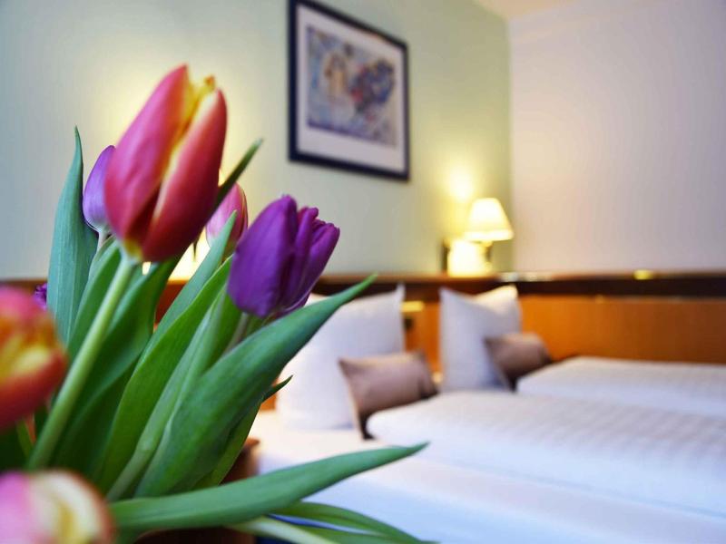 Landhotel Zum Hirsch image