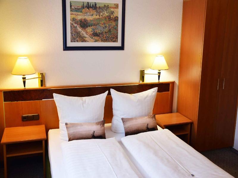 Landhotel Zum Hirsch image