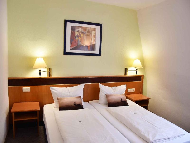 Landhotel Zum Hirsch image