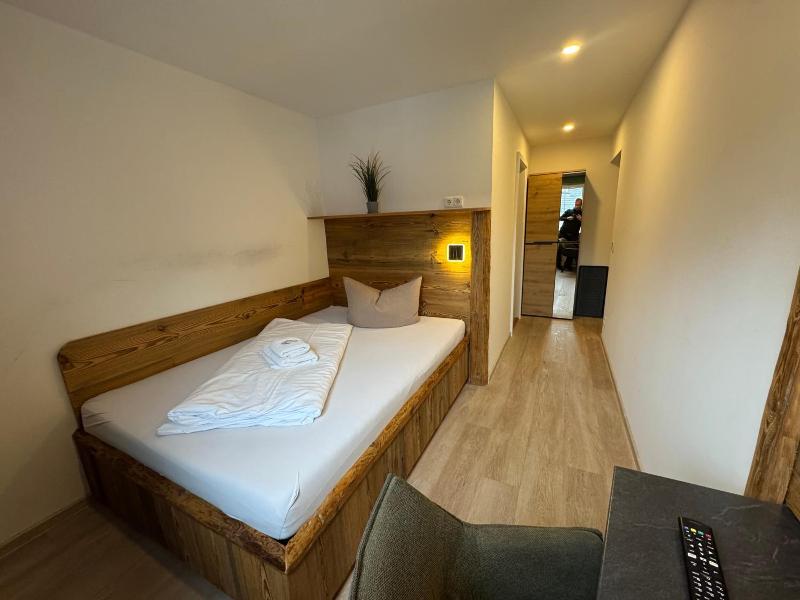 Landhotel Zum Hirsch image