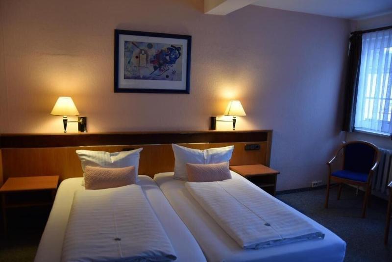 Landhotel Zum Hirsch image