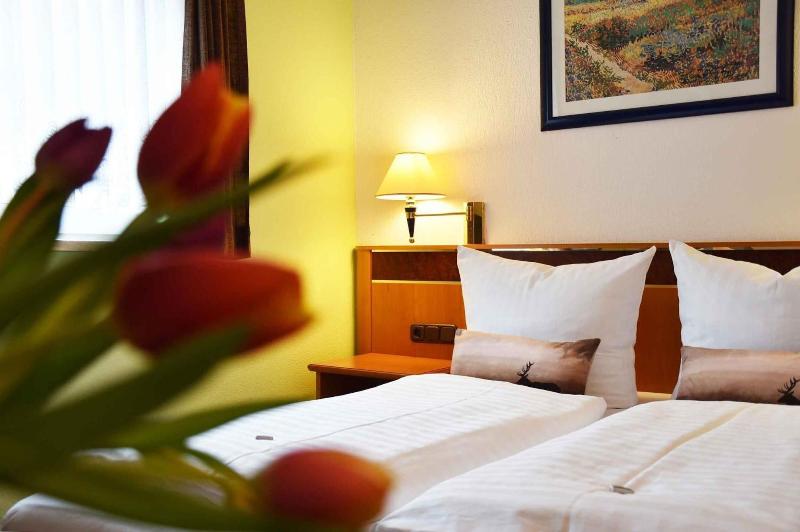 Landhotel Zum Hirsch image