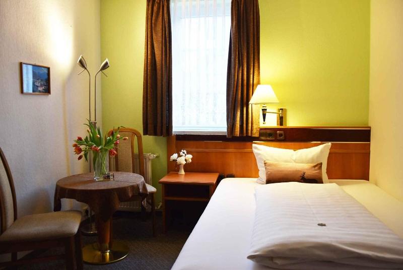 Landhotel Zum Hirsch image