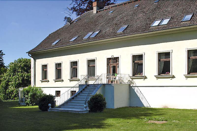 Hotel Pension Gutshaus Neu Wendorf — general view