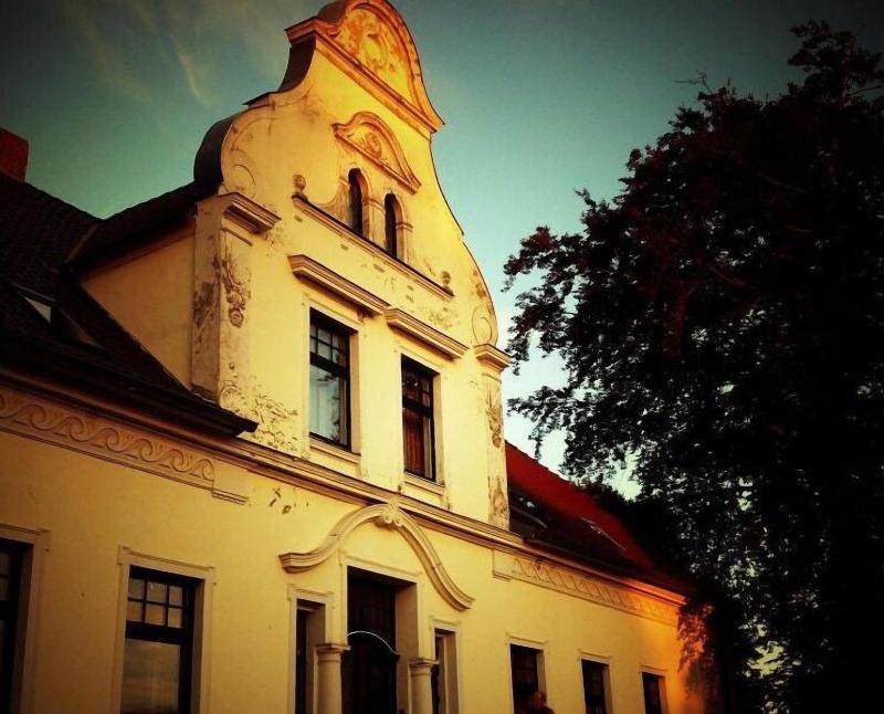 Hotel Pension Gutshaus Neu Wendorf image