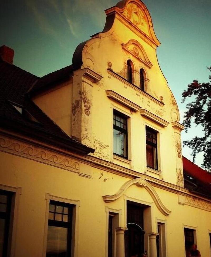 Hotel Pension Gutshaus Neu Wendorf image