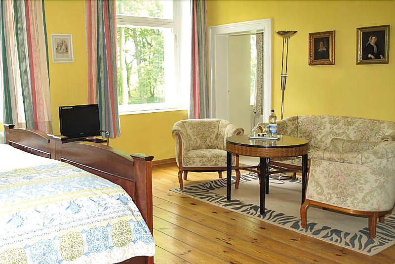 Hotel Pension Gutshaus Neu Wendorf image