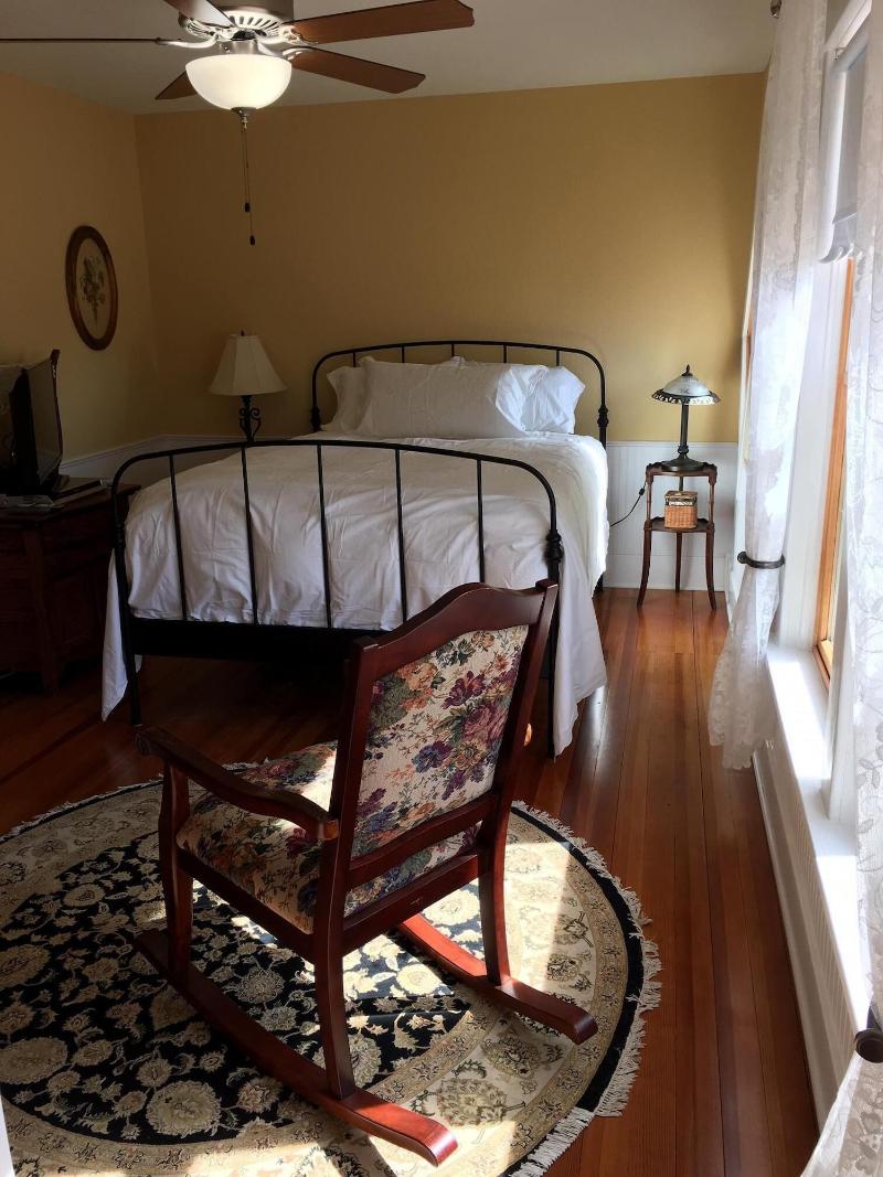Attwood House Bed And Breakfast image 8