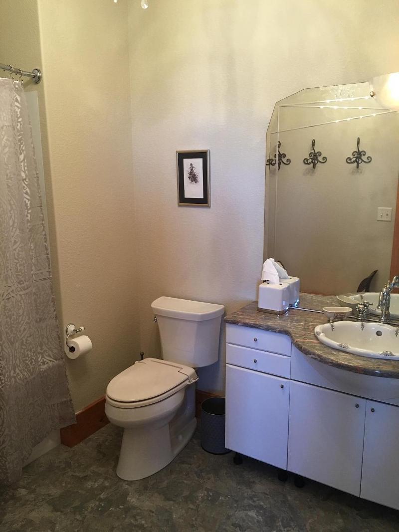 Attwood House Bed And Breakfast image 5