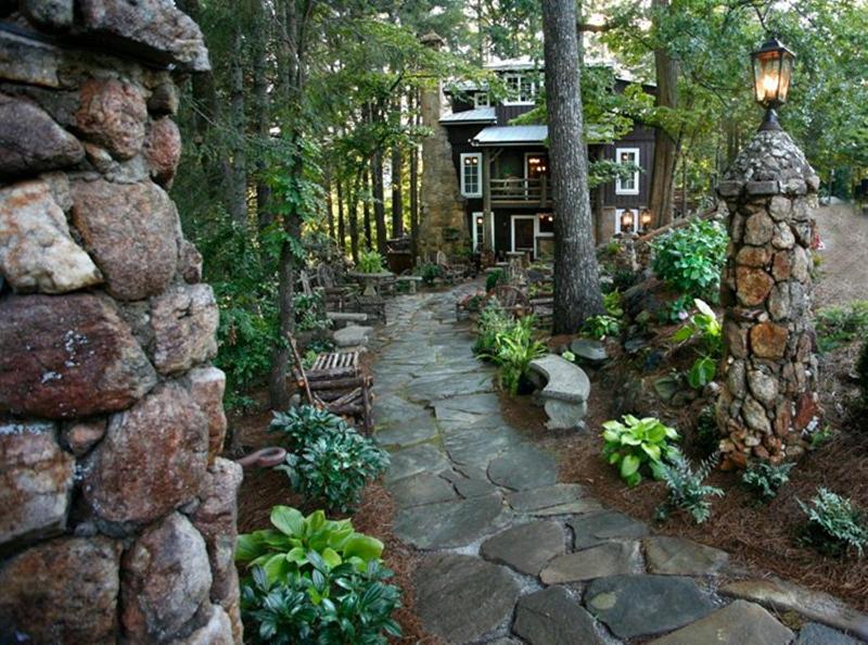 Lake Rabun Hotel & Restaurant image