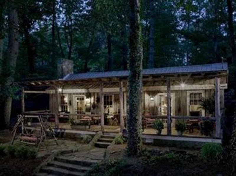 Lake Rabun Hotel & Restaurant image