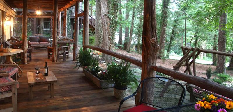 Lake Rabun Hotel & Restaurant image