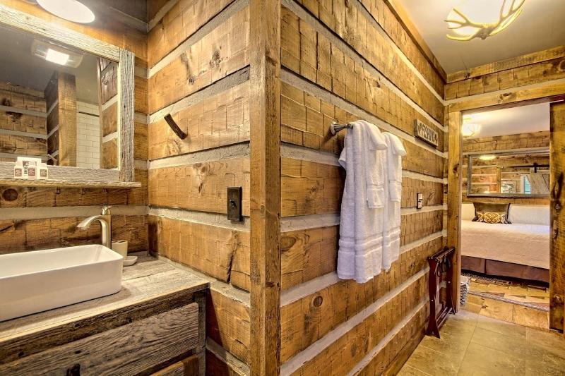 Lake Rabun Hotel & Restaurant image