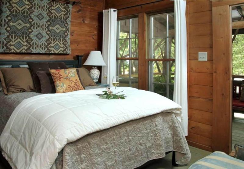 Lake Rabun Hotel & Restaurant image