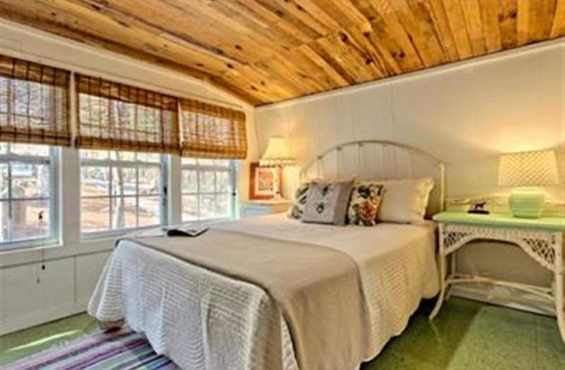 Lake Rabun Hotel & Restaurant image