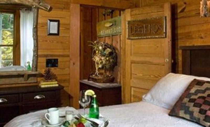 Lake Rabun Hotel & Restaurant image