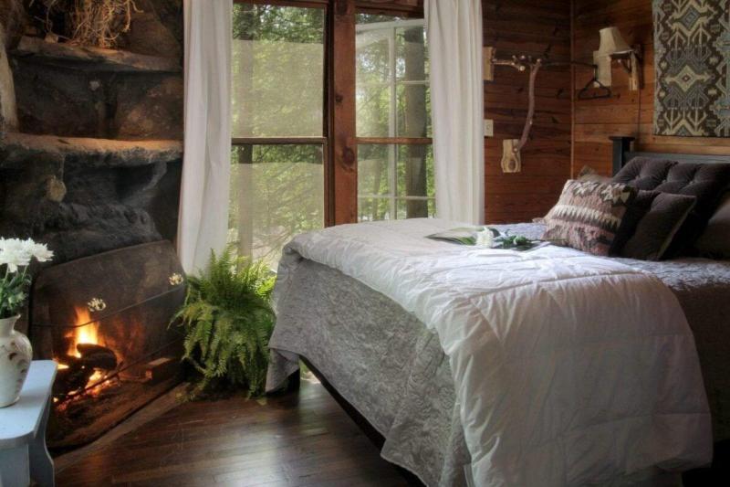 Lake Rabun Hotel & Restaurant image
