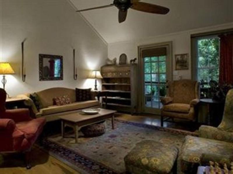 Lake Rabun Hotel & Restaurant image