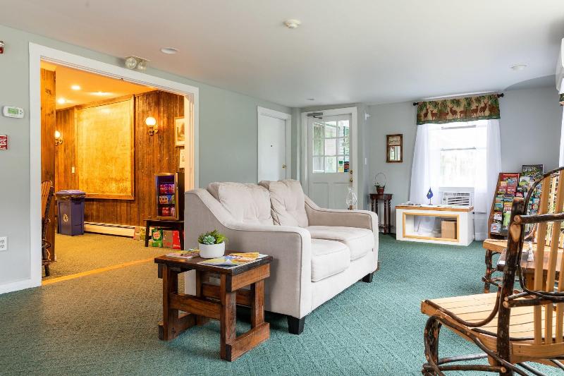 The Lodge At West River image