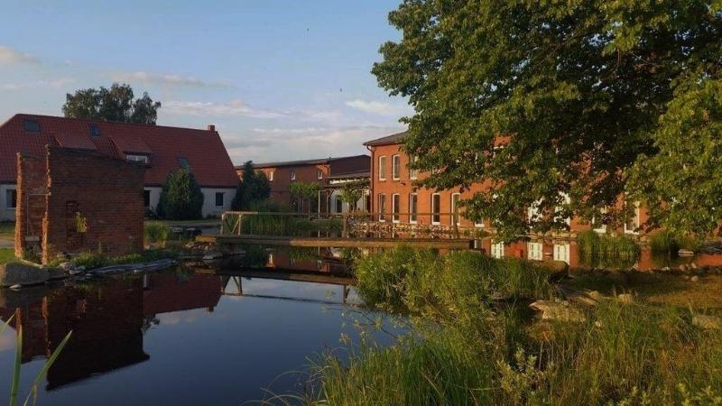 Landhotel Kreien image