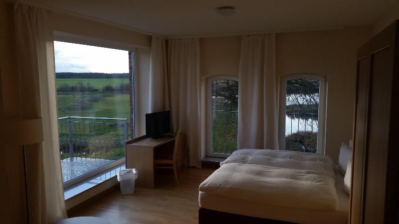 Landhotel Kreien image