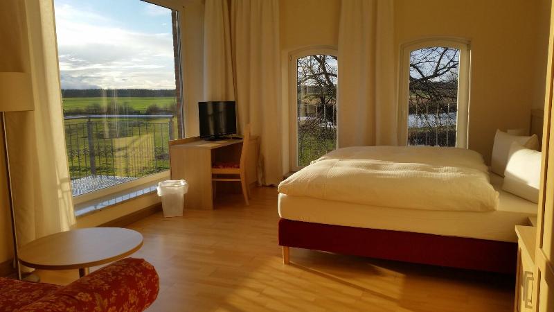 Landhotel Kreien image