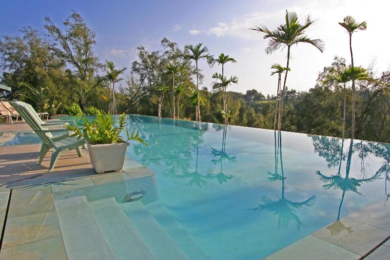 Hawaii Island Retreat image