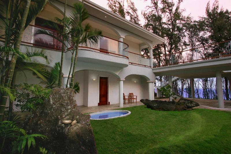 Hawaii Island Retreat image