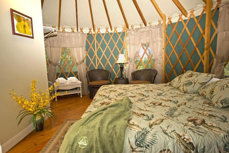Hawaii Island Retreat image