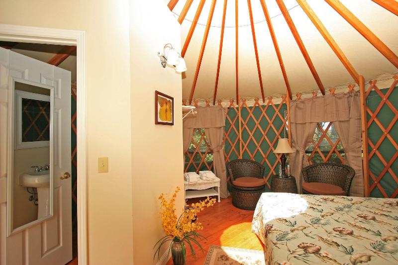 Hawaii Island Retreat image