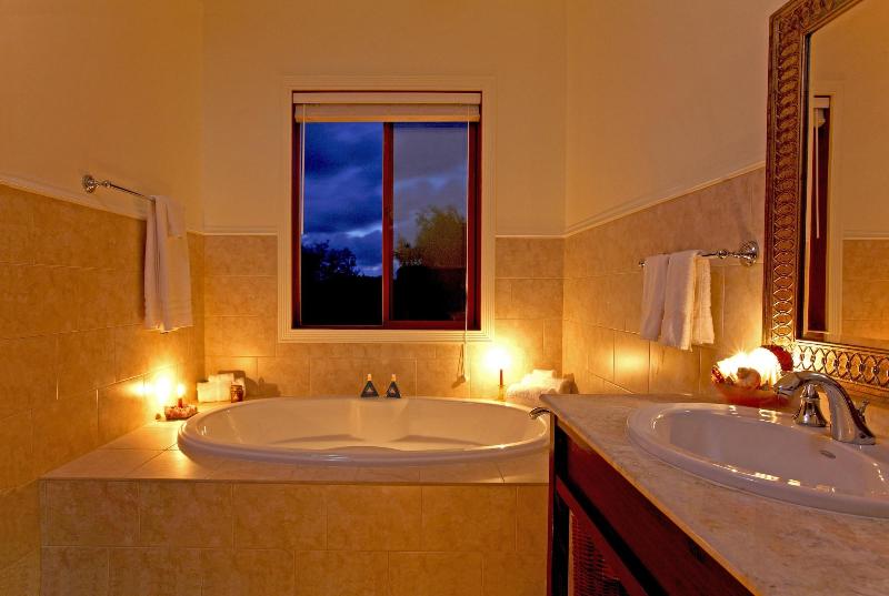 Hawaii Island Retreat image