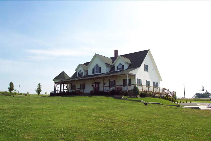 Grabers Green Gables B&B image