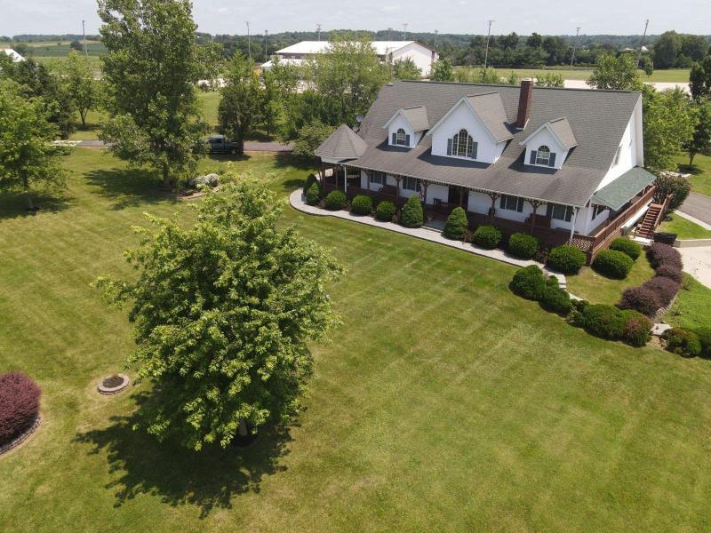 Grabers Green Gables B&B image