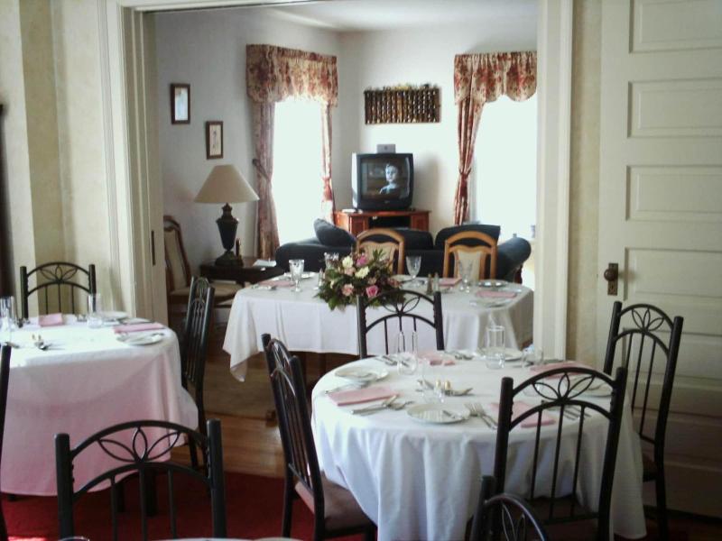 Four Creeks Bed & Breakfast