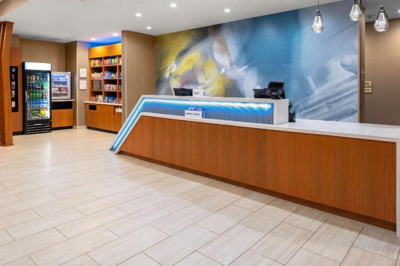 Springhill Suites By Marriott Kansas City North image