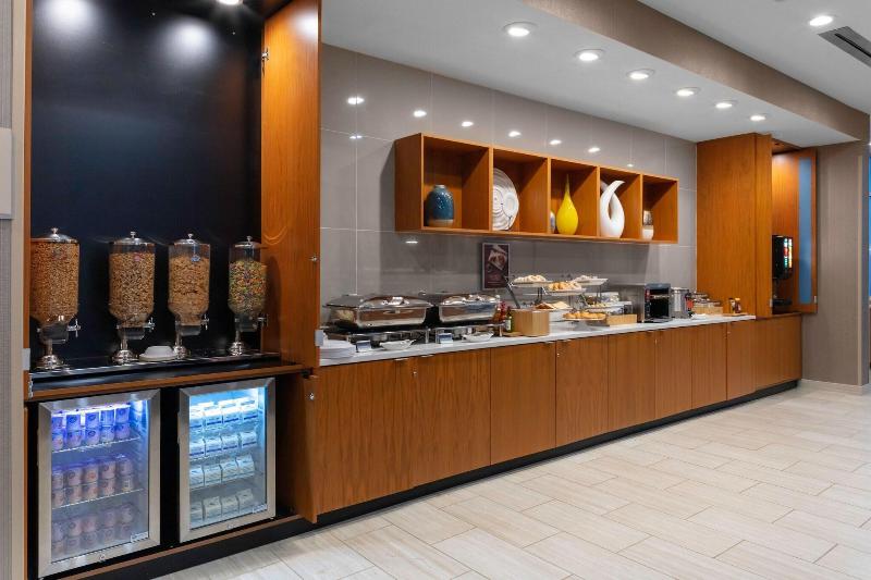Springhill Suites By Marriott Kansas City North image 3
