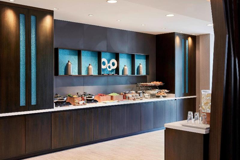 Springhill Suites By Marriott Kansas City North image