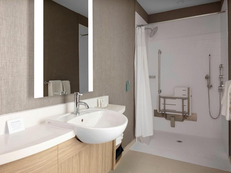 Springhill Suites By Marriott Kansas City North image