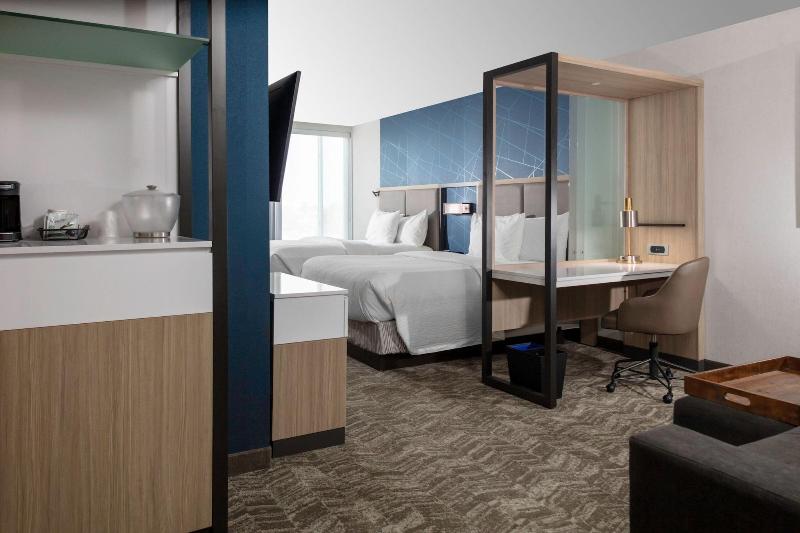 Springhill Suites By Marriott Kansas City North image