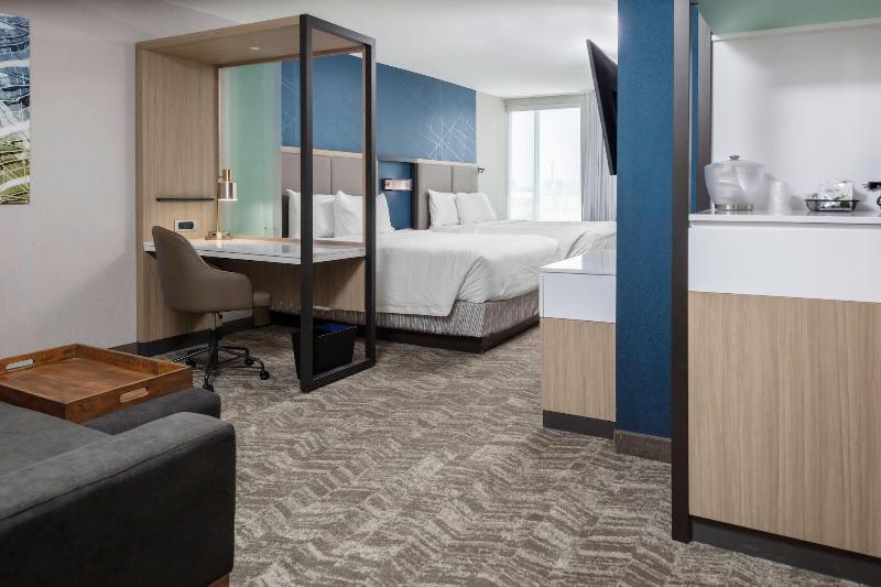 Springhill Suites By Marriott Kansas City North image