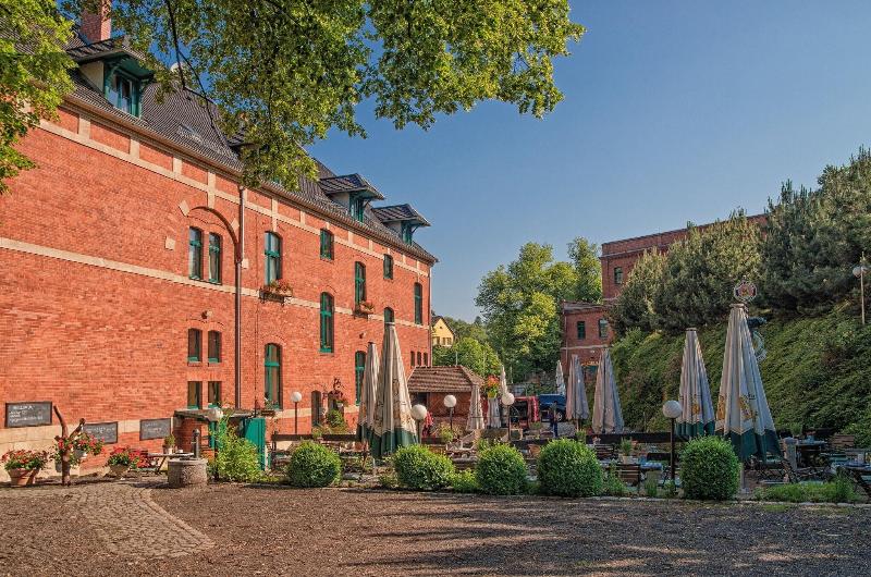 Gasthaus & Hotel Zur Henne image