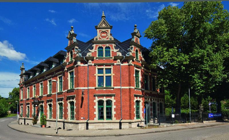 Gasthaus & Hotel Zur Henne image