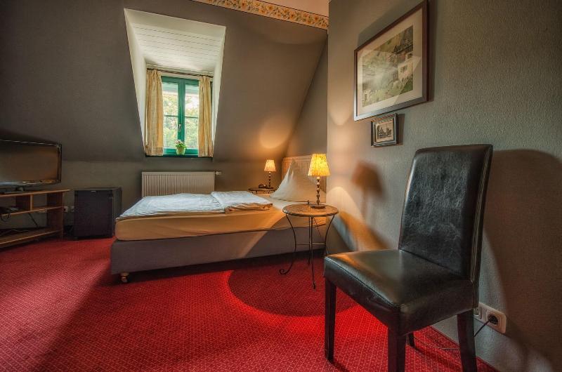 Gasthaus & Hotel Zur Henne image