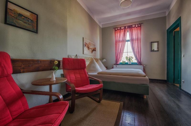 Gasthaus & Hotel Zur Henne image