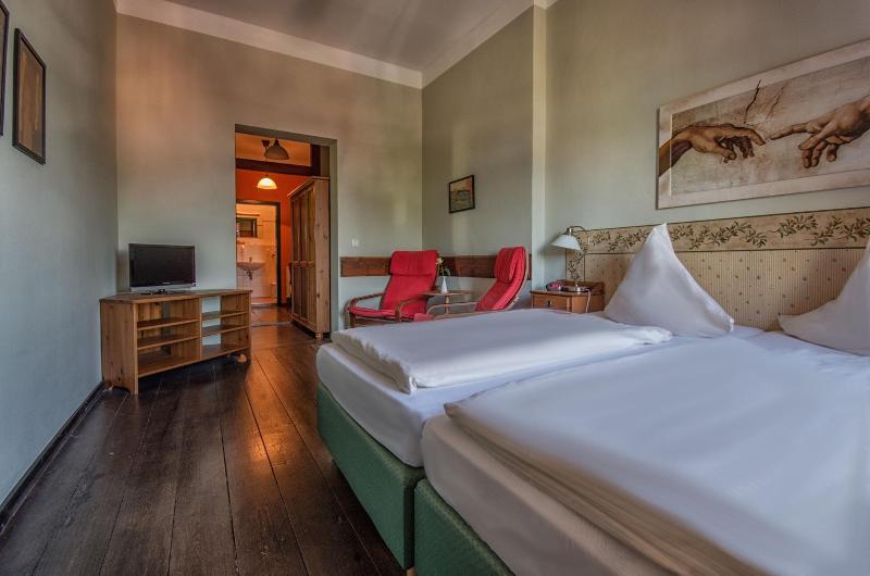 Gasthaus & Hotel Zur Henne image