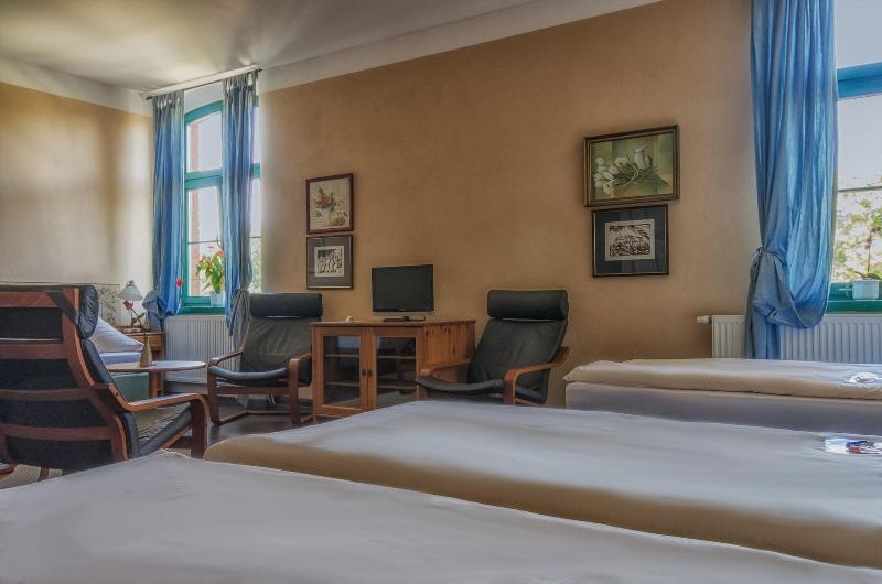 Gasthaus & Hotel Zur Henne image