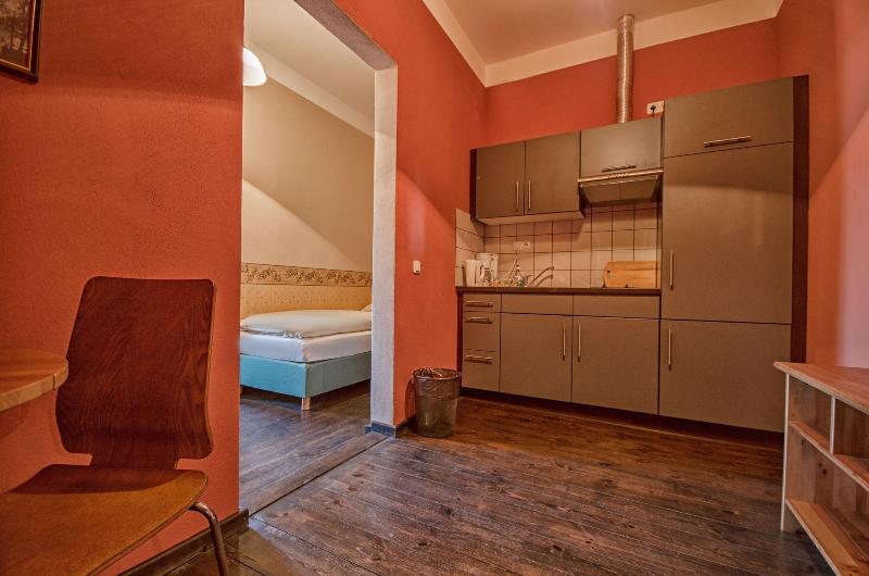 Gasthaus & Hotel Zur Henne image
