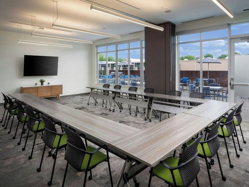 Element Knoxville West — photo 36