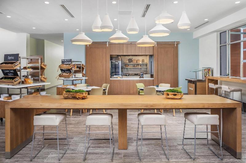 Element Knoxville West image