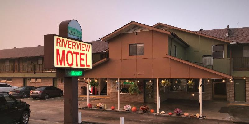 Riverview Trout Lodge image